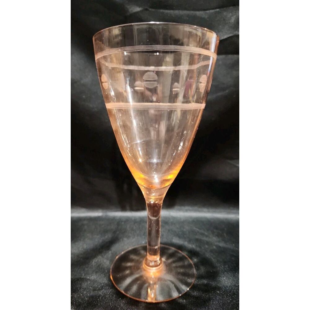 Set Of 5 Pink Depression Water Goblet Glasses With Etched Decoration - Picture 4 of 5